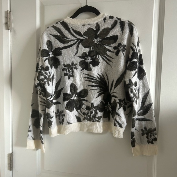 Nude Floral Pattern Sweater Size 38 - Picture 2 of 9